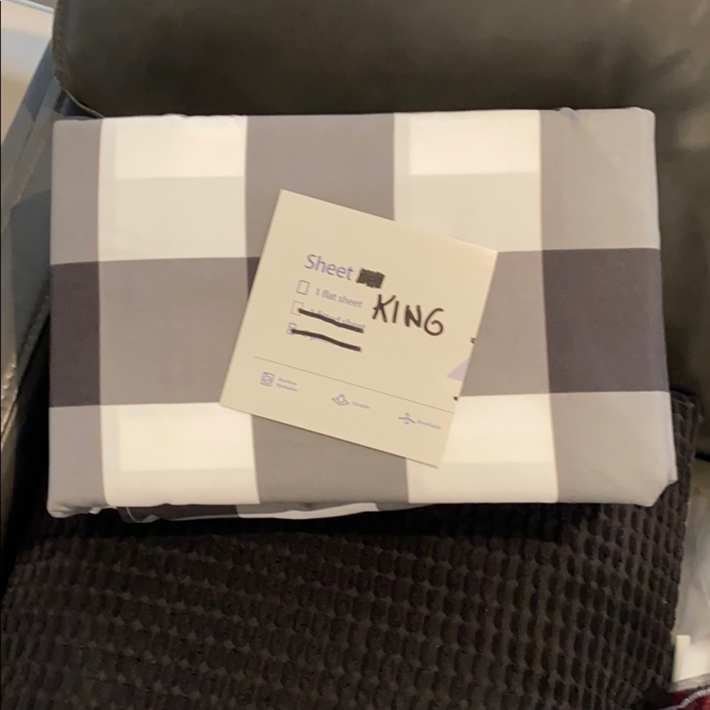 Brand New Grey white & Black plaid king flat sheet